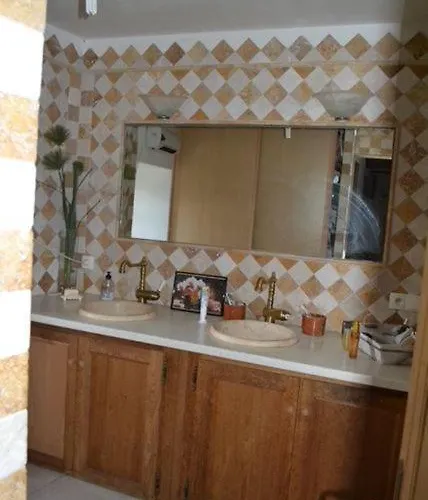 Deux D Hôtes Attenantes Avec Salon Salle à Manger Privatif En Cévennes Gardoises Bed & Breakfast